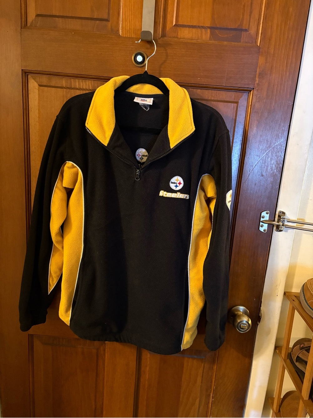 NFL Black and Gold Steelers Pullover Fleece woman’s small